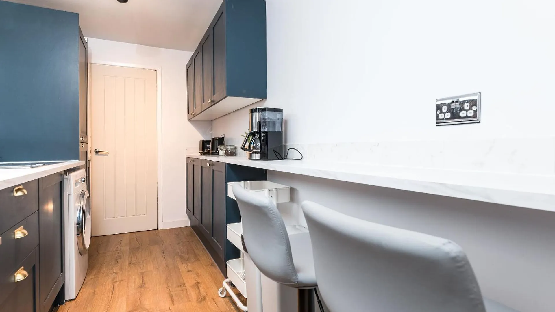4 Bed House, Ng7 - Spacious&Stylish - Free Parking Nottingham 0*,